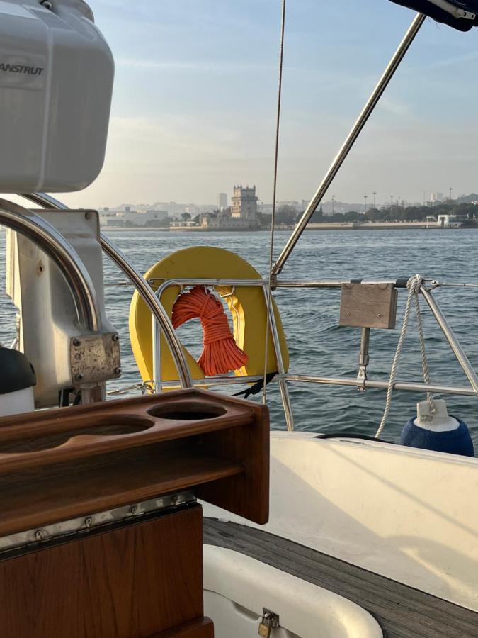 Stay In A Boat - Lisboa 外观 照片
