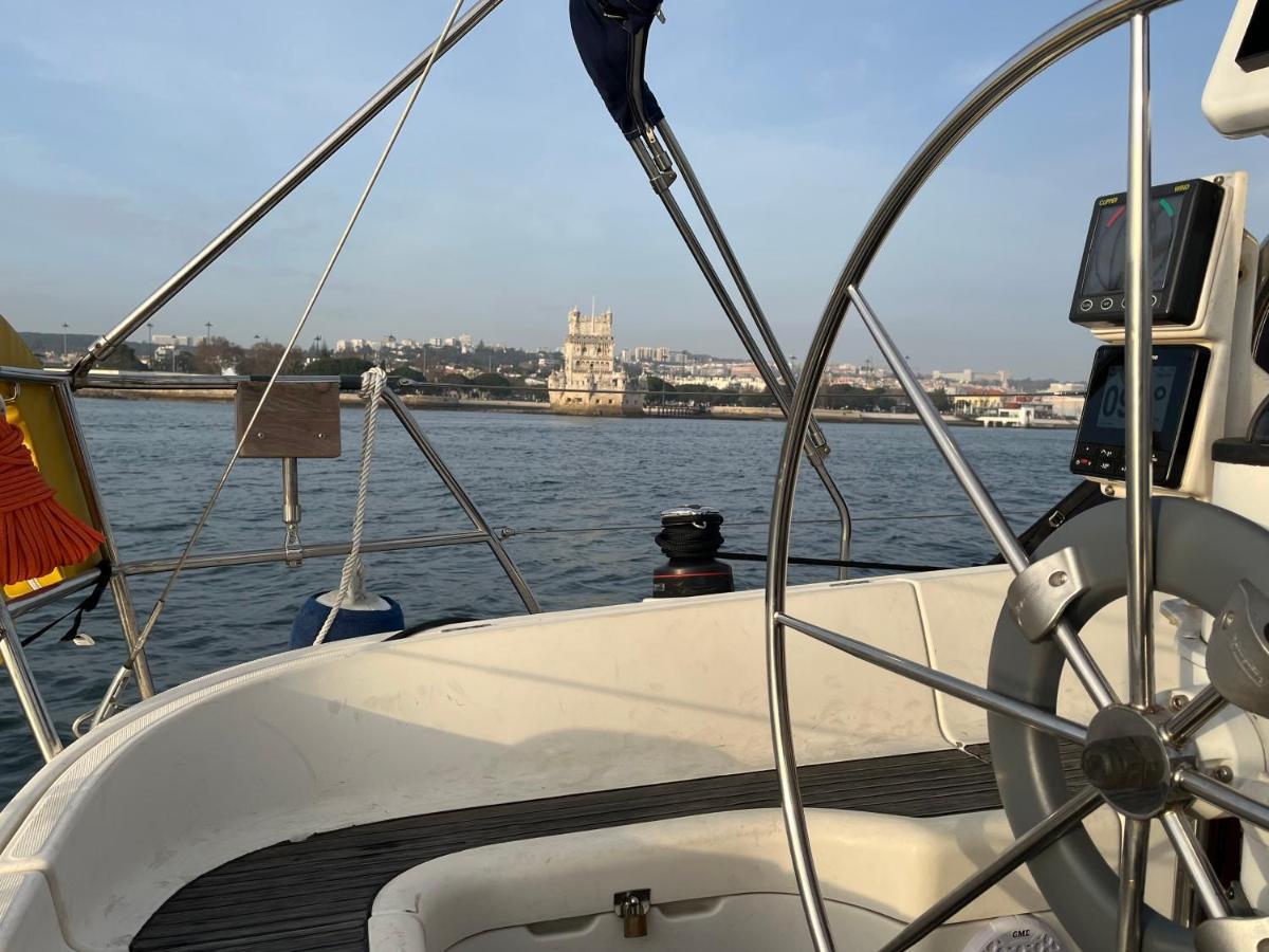 Stay In A Boat - Lisboa 外观 照片