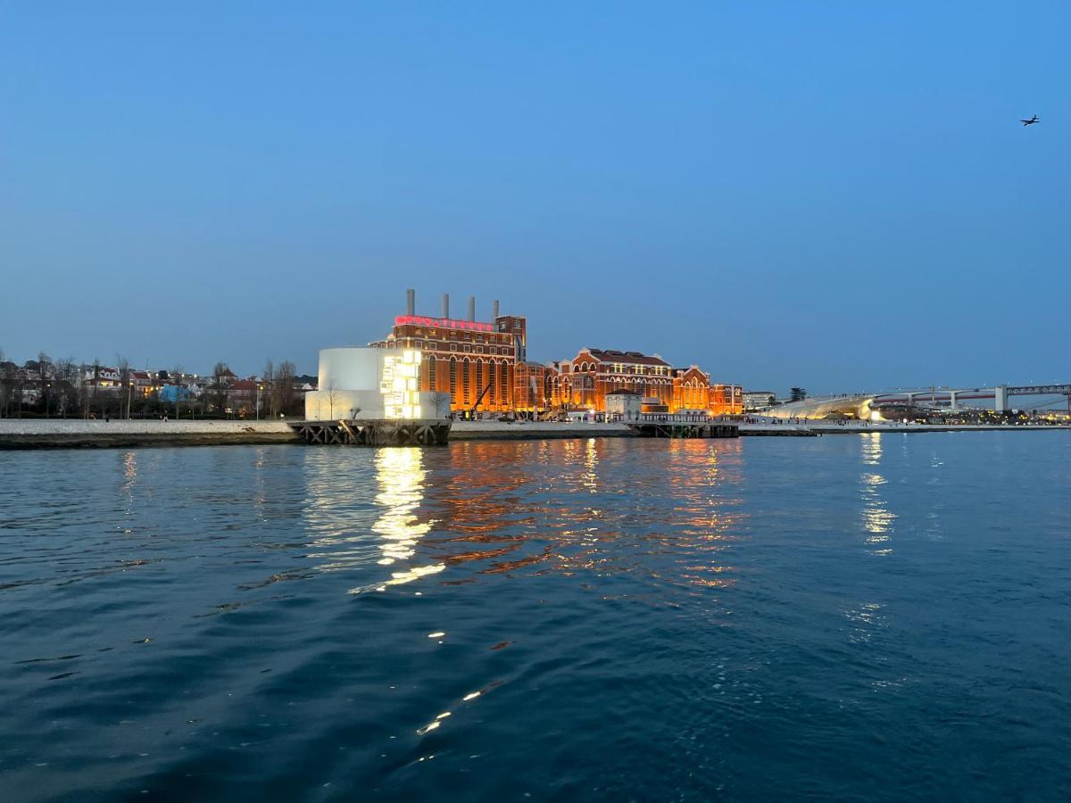 Stay In A Boat - Lisboa 外观 照片